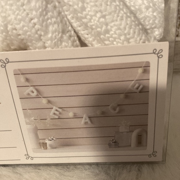 Target Wondershop 2022 Peace Banner - Picture 2 of 6